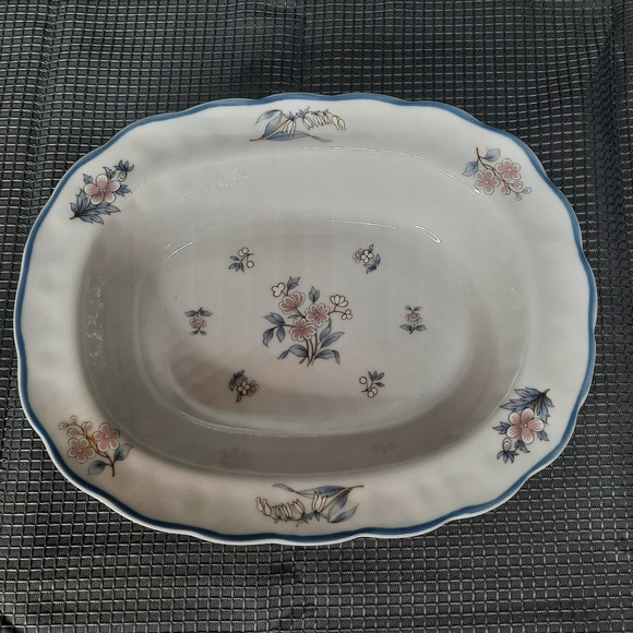 Vintage‎ Royal Doulton Lincoln Pattern 10" Oval Vegetable Serving Bowl - Picture 1 of 8